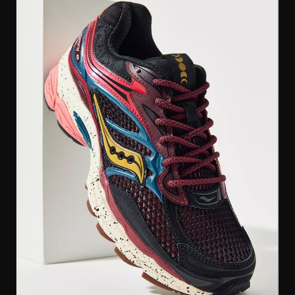 Saucony ProGrid Omni 9 Sneaker